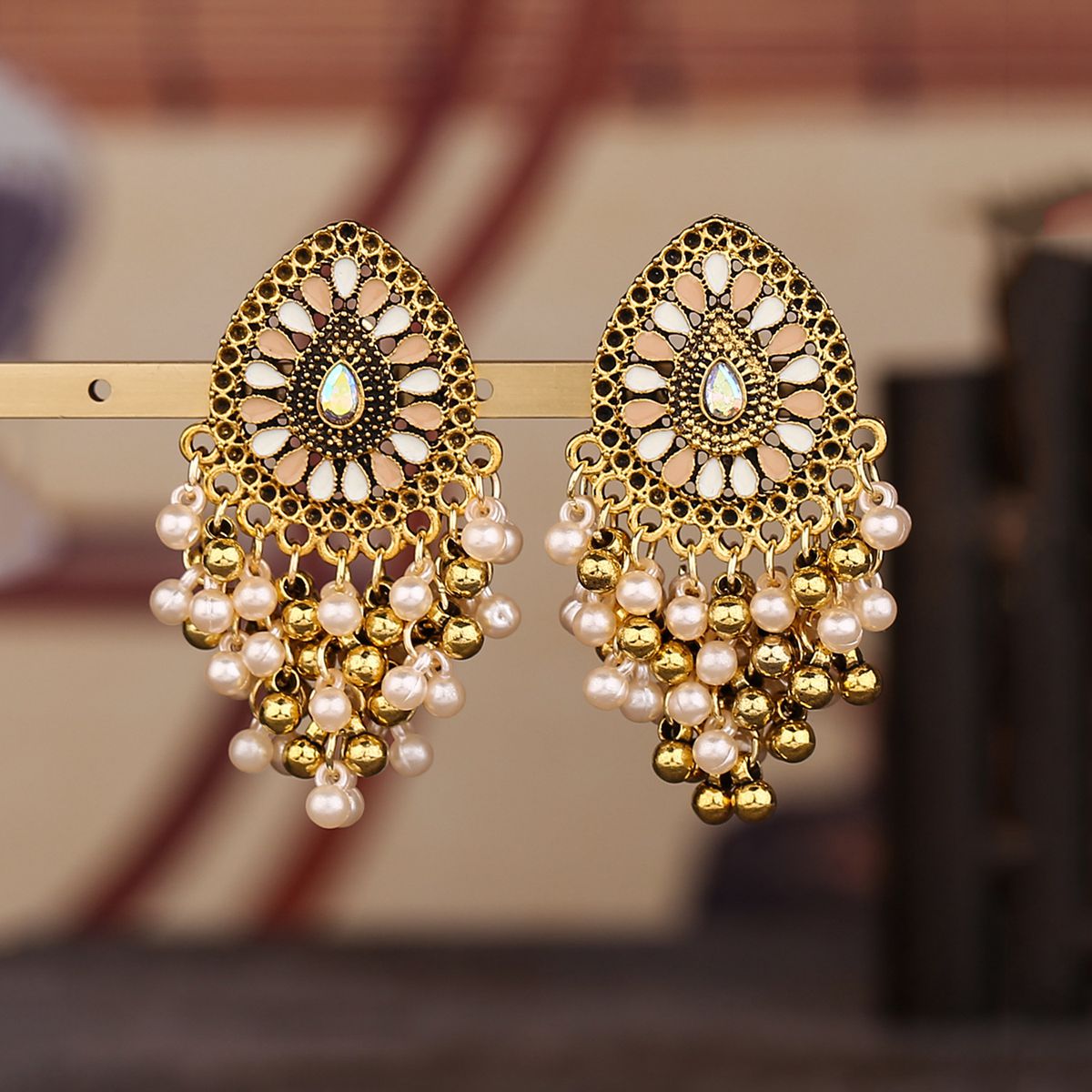 Indian Wedding Supply - Retro Indischer Schmuck Weiße Wassertropfen Ohrringe