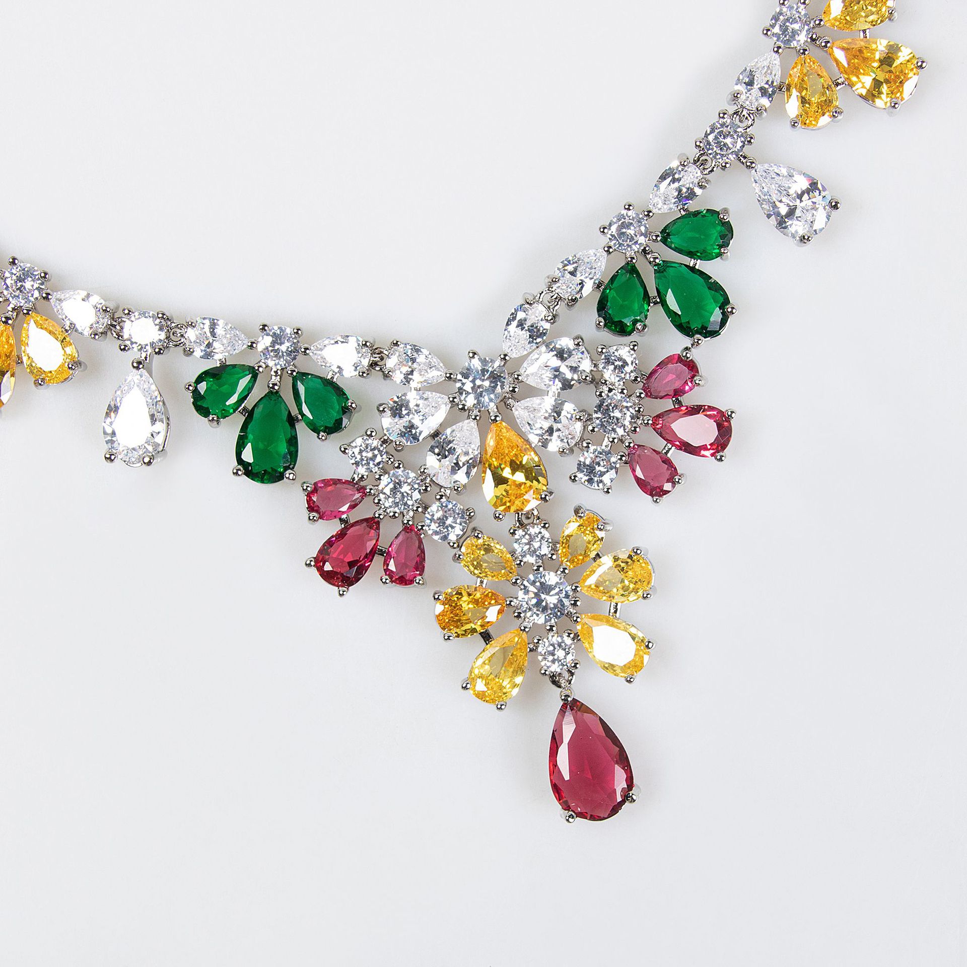 Luxuriöses Brautschmuck-Set fü – Indian Wedding Supply Bewertung und Preis